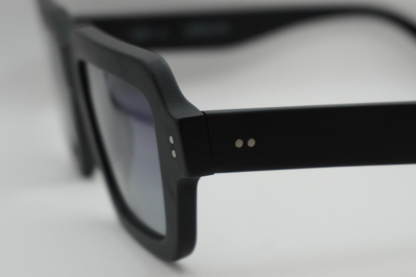 STEP | THERIGHTVISION - MOD. ARES